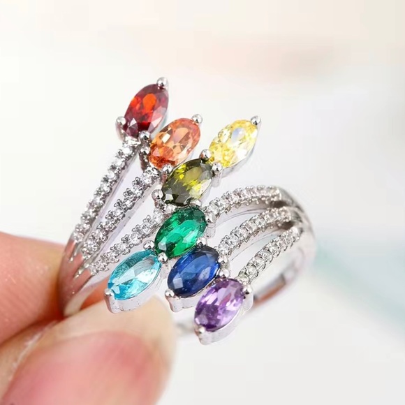 Beautiful Multicolored Rhinestone Ring - Picture 2 of 6